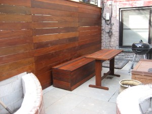 fence-horizontal-slats-redwood-large-slats